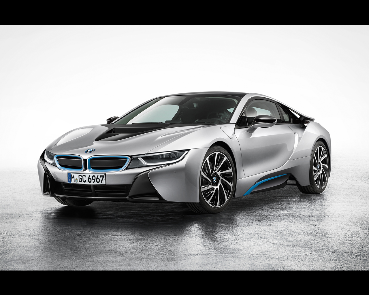 Bmw i8 plug in hybrid sports car #3