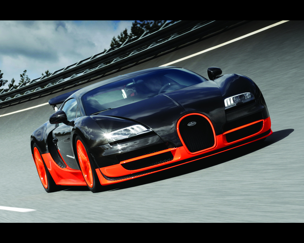 Landspeed worldrecord with the Bugatti Veyron 16.4 Super Sport – Bugatti  Newsroom