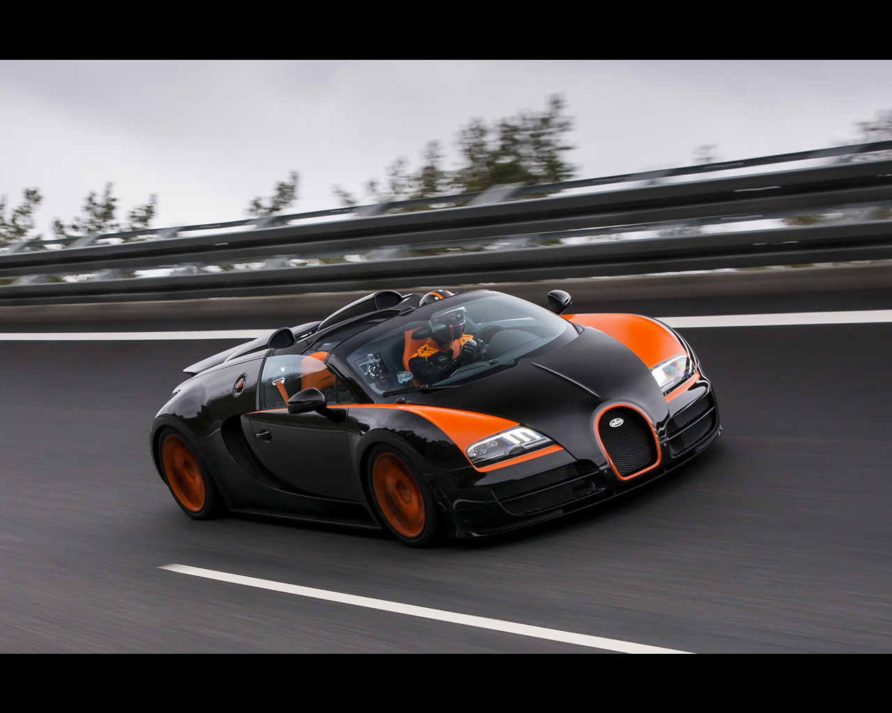 Breaking The Speed Limit: The 2013 Bugatti Veyron Grand Sport Vitesse World Speed Record