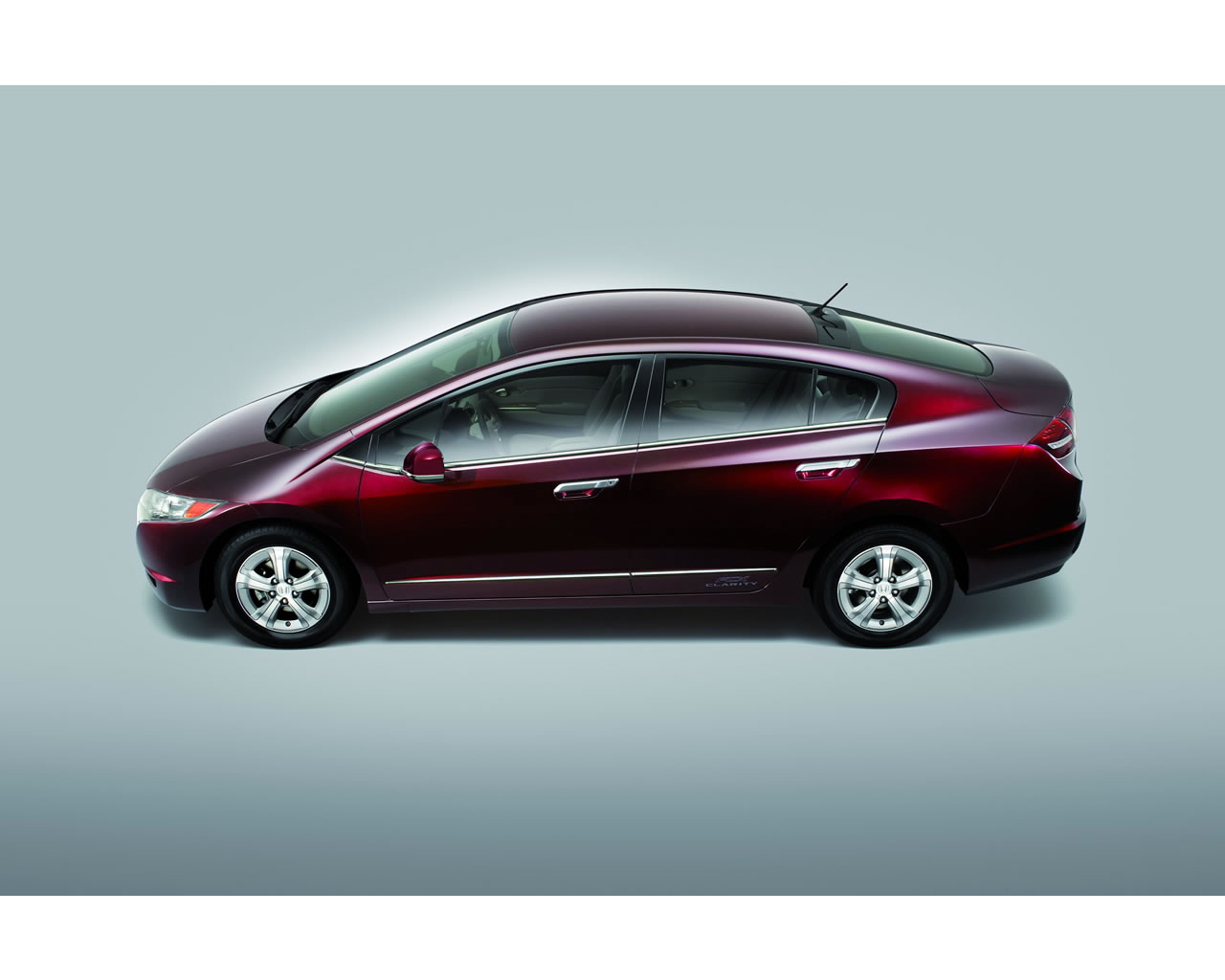 Honda fcx hydrogen fuel cell car