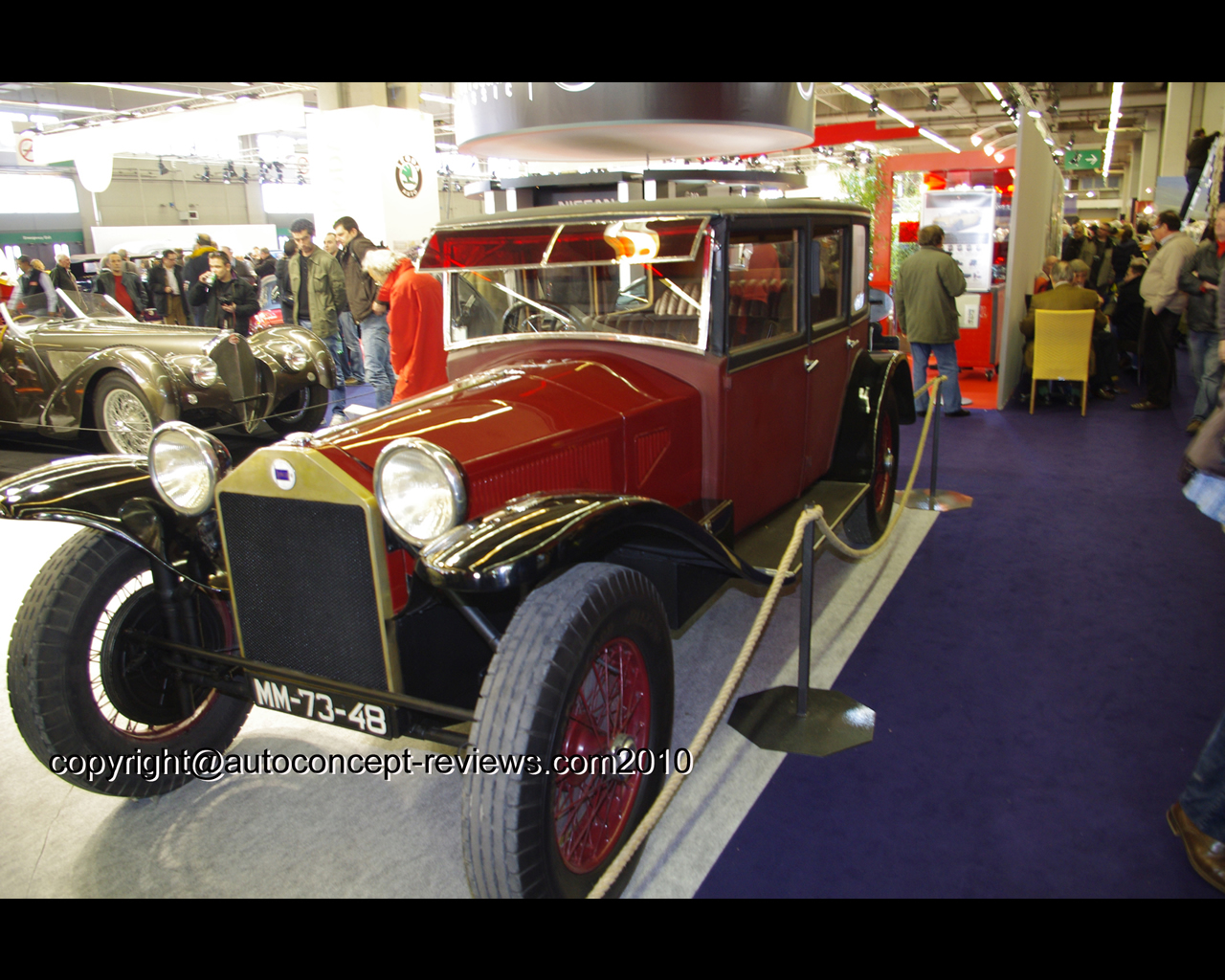 http://www.autoconcept-reviews.com/cars_reviews/lancia/lancia-lamda-1922-1931/wallpapers/11%20-%20Lancia%20Lambda%201922%201931%20copy.jpg
