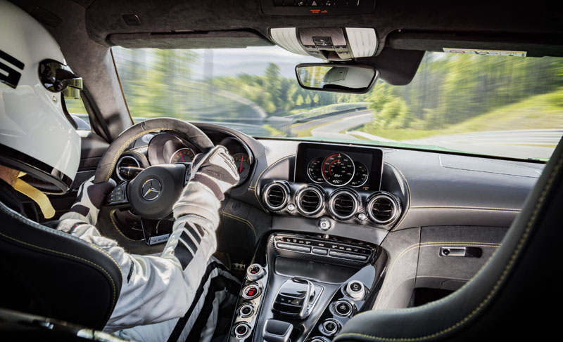 Mercedes AMG GT R 2016   cockpit