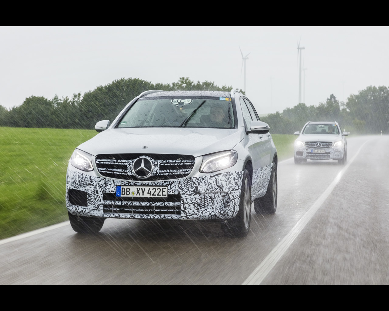Mercedes-Benz GLC F-Cell Hydrogen Fuel Cell and Plug in Electric ... Mercedes-Benz GLC F-Cell Hydrogen Fuel Cell and Plug in Electric ...
