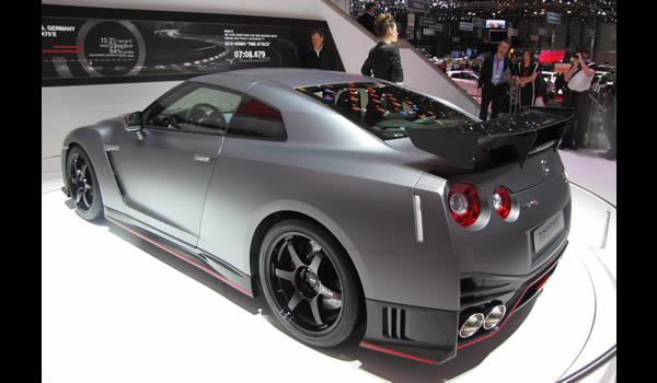 Nissan GT-R-Nismo 2014 4