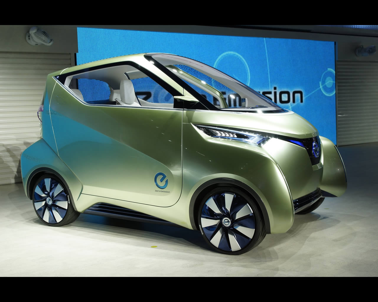 Nissan Pivo 3 Electric Urban Commuter Concept 2011