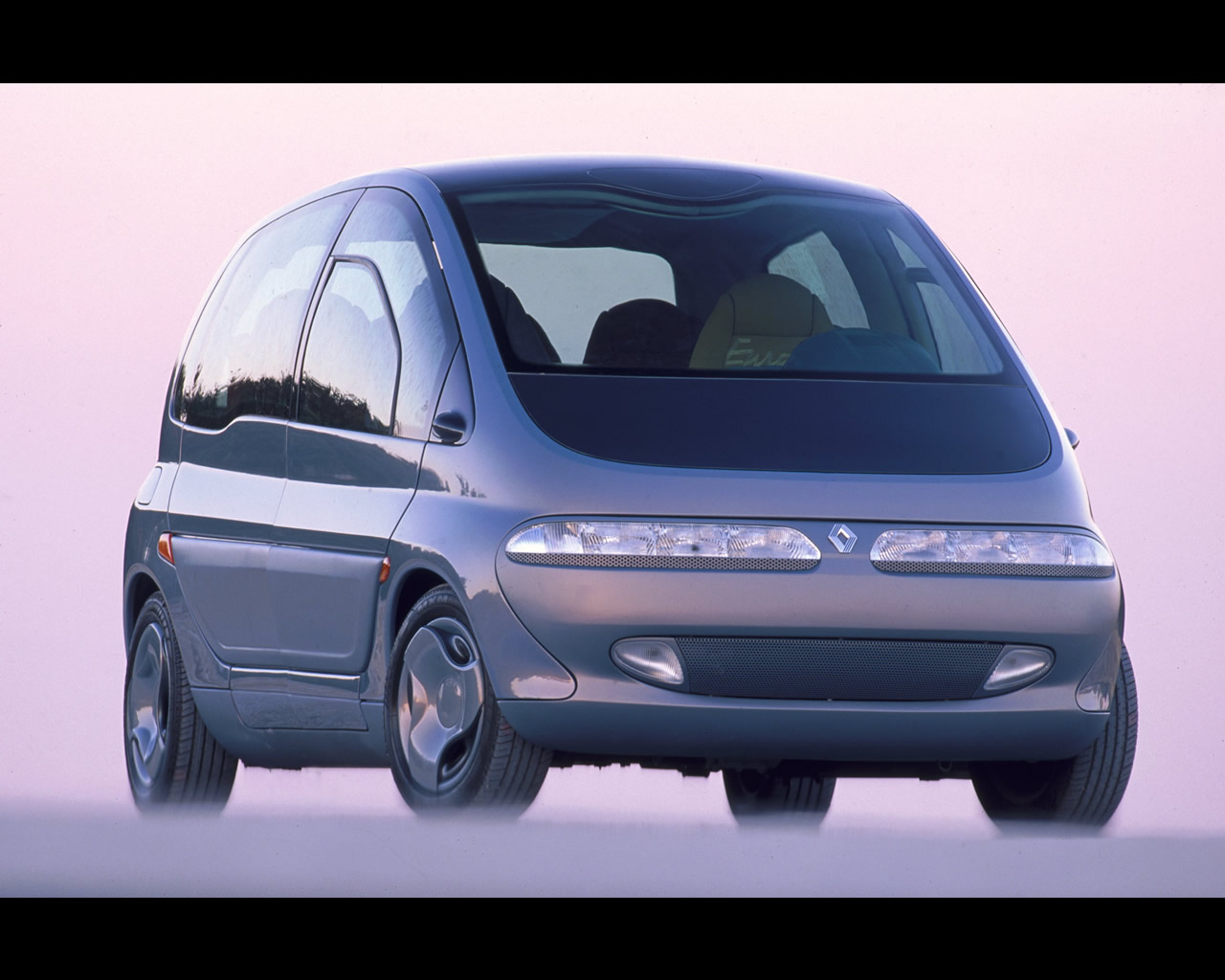 renault%20Scenic%20Concept%202001.jpg