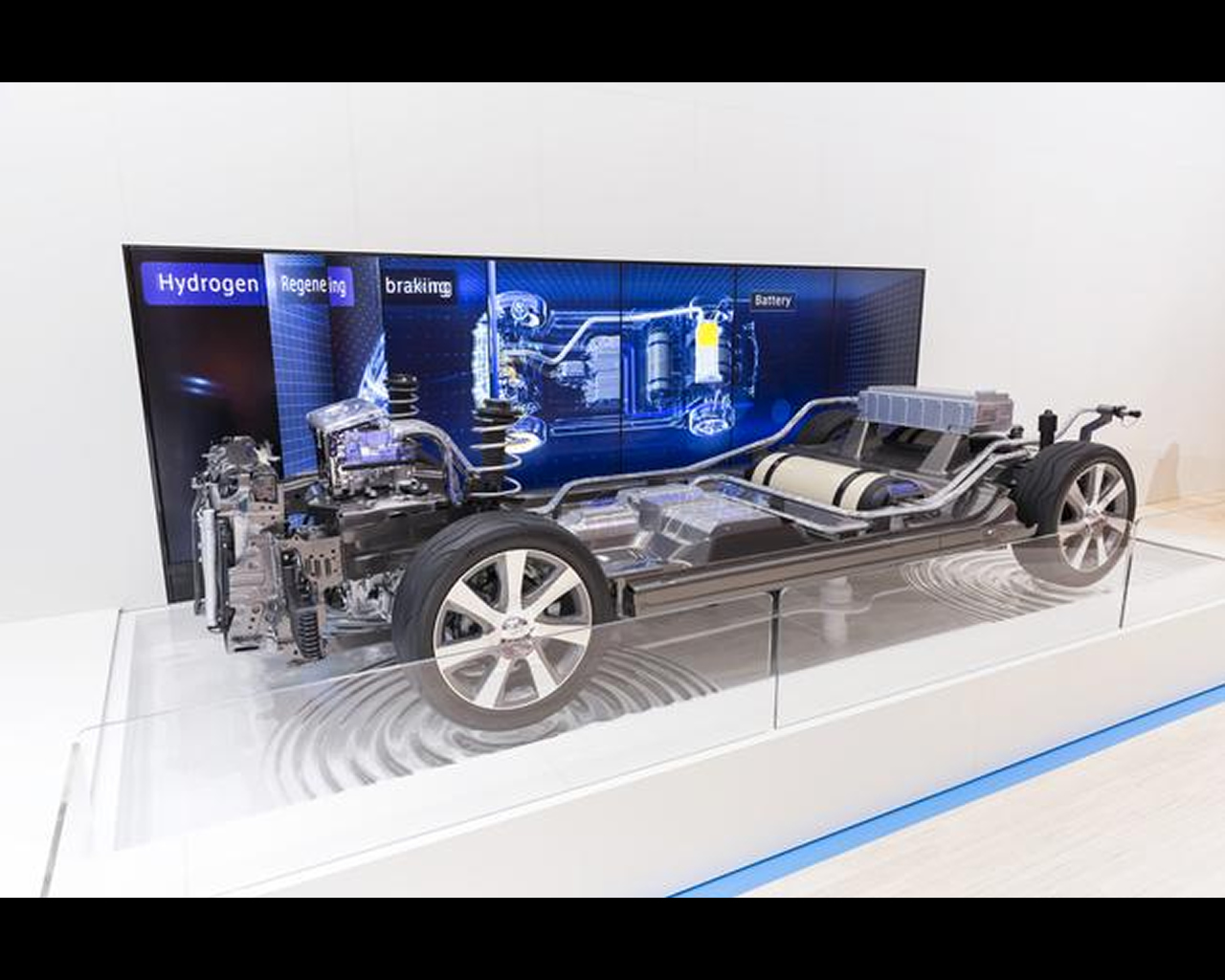 Toyota hydrogen electric vehicle