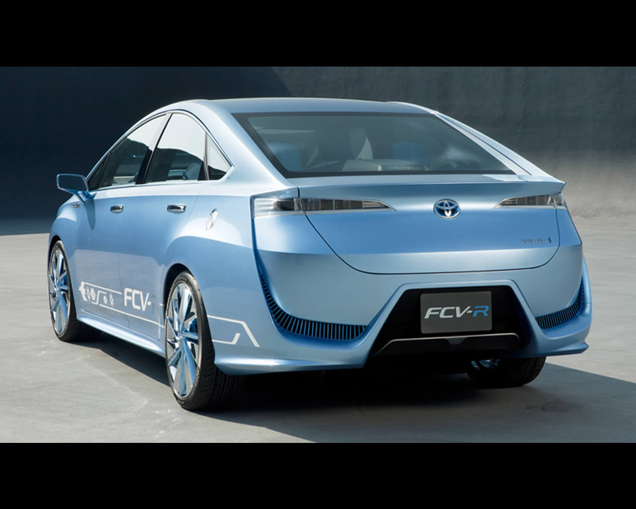 Toyota fcv r hydrogen fuel cell concept