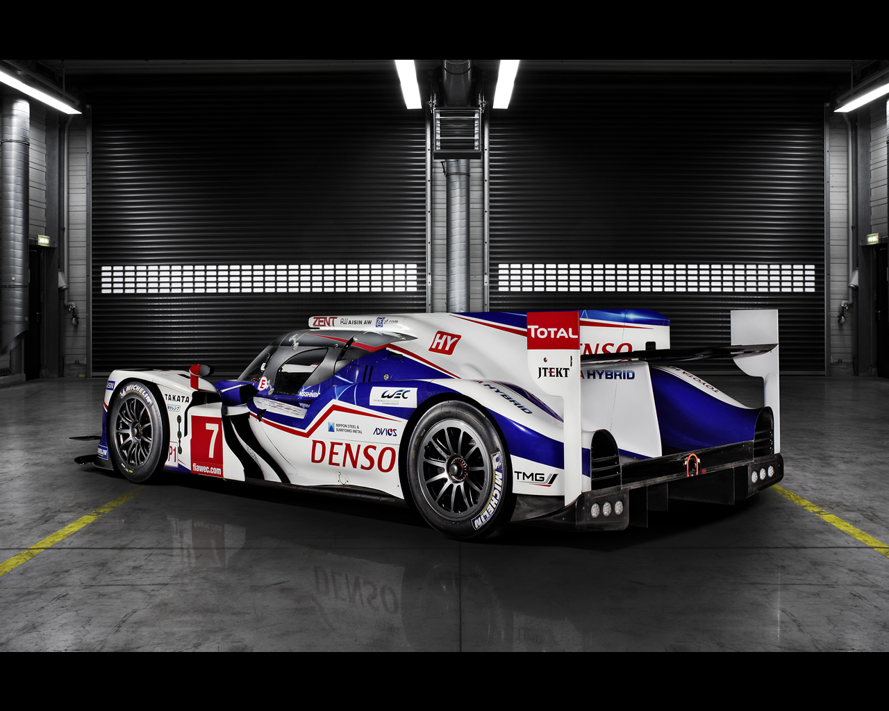 2014 Toyota Racing TS 040 Hybrid LMP1 FIA WEC postcard 
