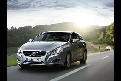 Volvo V60 Plug in Diesel Hybrid 2012